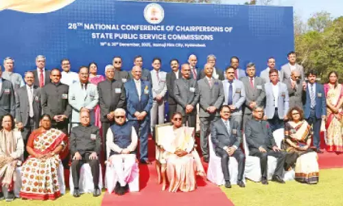 President Droupadi Murmu with the participants of National Conference of Chairpersons of UPSC and State Public Service Commissions in Hyderabad on Friday