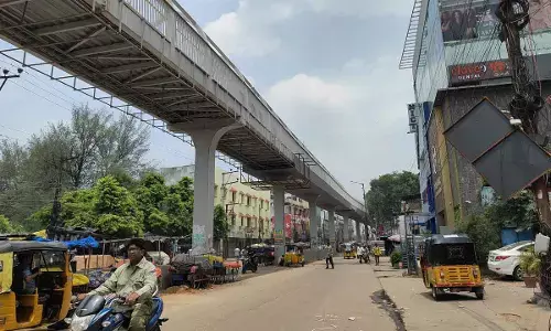 Traffic diversions in Mehdipatnam for Skywalk works till tomorrow