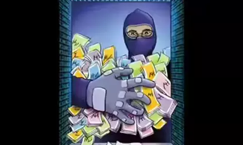 Timely alarm foils bank robbery bid