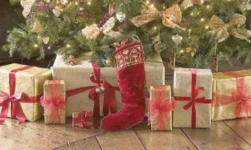 Giving gifts during Christmas