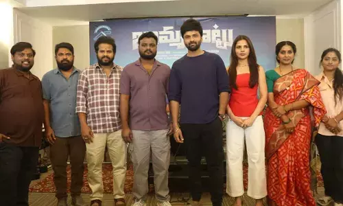 ‘Bomma Hit’ gets a grand launch; Abhinav Manikantha steps in as lead hero