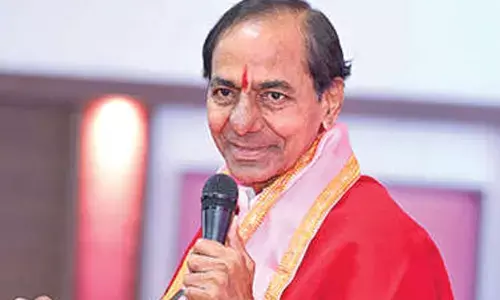 Madhu Yashki Goud mocks KCR’s reappearance