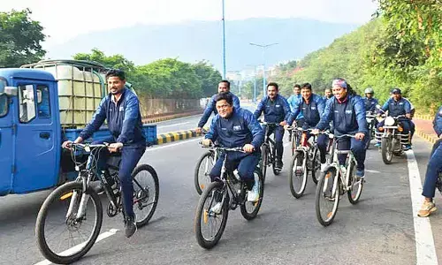 rlyWaltair Division takes out cycle rally