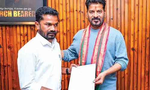 Bojju Patel seeks Revanth’s support for constituency devpt
