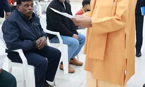 CM Yogi Adityanath Holds Janta Darshan, Orders Shelter Support and Daily Grievance Redressal