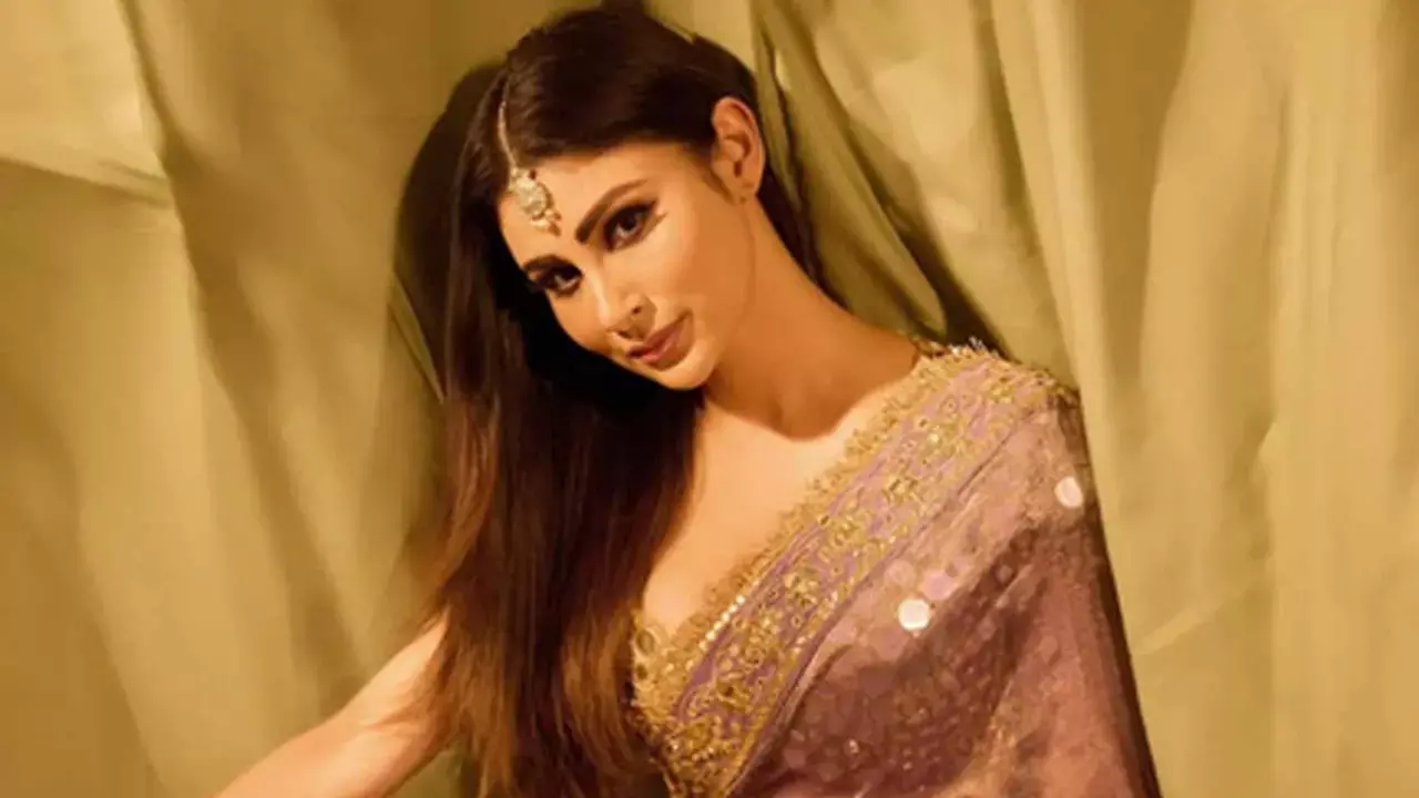 Mouni Roy enjoys a home cooked Bengali feast after a long time