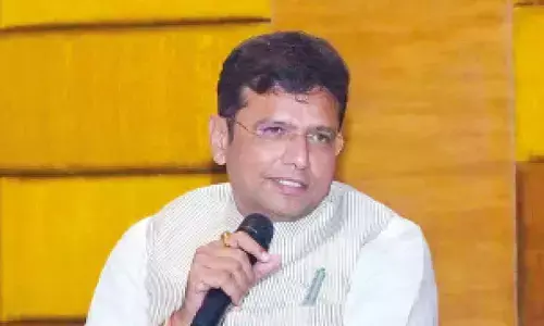 Sridhar Babu hits out at BRS for obstructing industrial growth