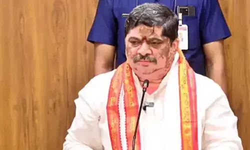 Ponnam urges KCR to attend Assembly before flaying Cong