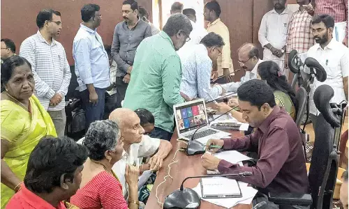 People’s satisfaction key to quality governance: Collector