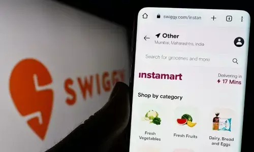 From Rs 31,000 on Roses to Rs 4.3 Lakh on iPhones: How Hyderabad Instamarted 2025