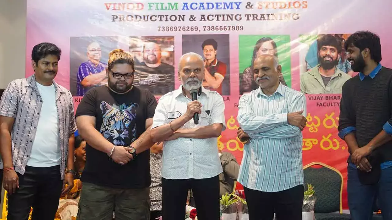 Vinod Film Academy enters production; first film gets a grand launch