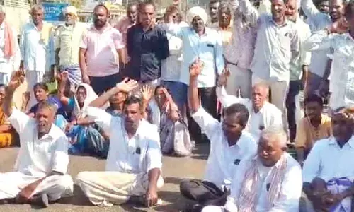 Farmers demand urea bags Farmers demand urea bags