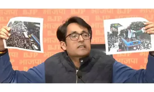 Mamata chose lathi charge, Rahul chose silence: BJP attacks Cong, Trinamool over Bdesh issue