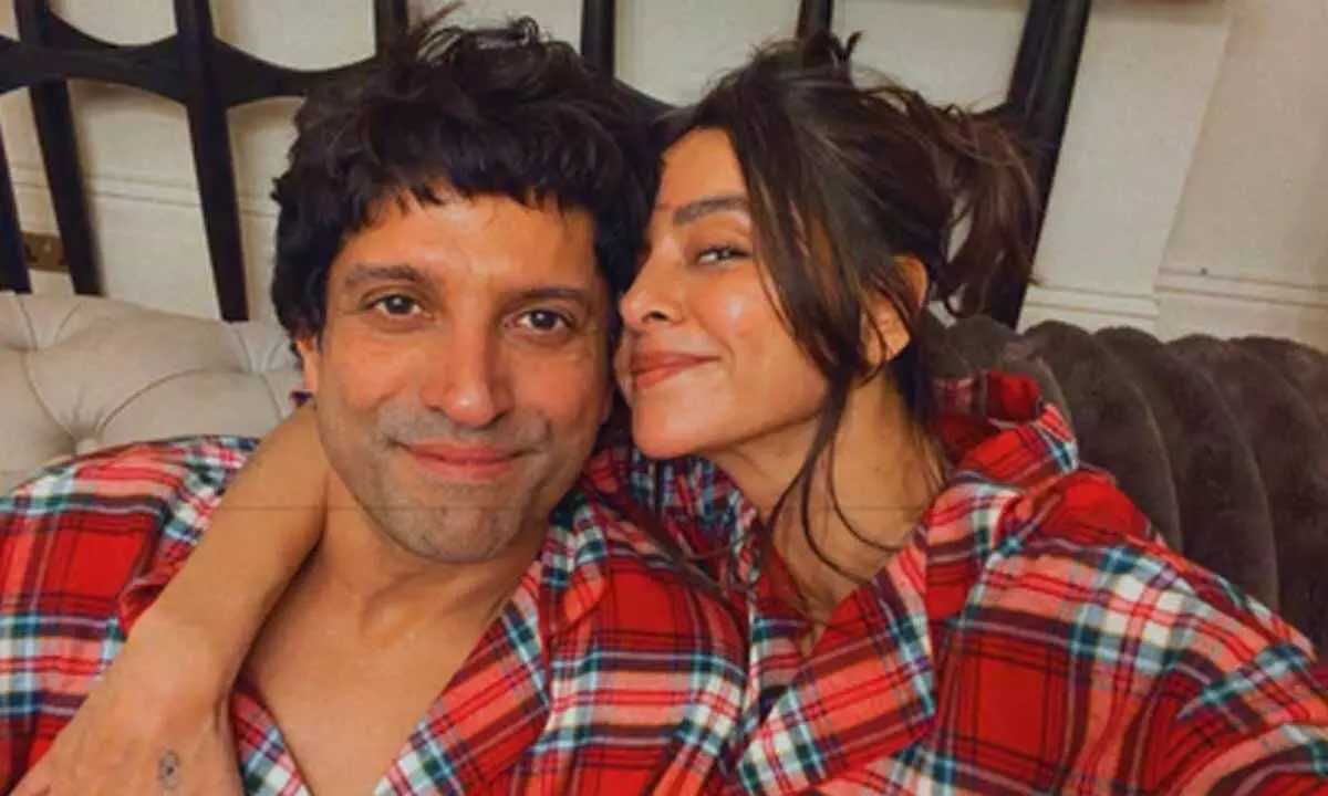 Shibani Akhtar twins with hubby Farhan Akhtar as they celebrate the most beautiful time of the year Shibani Akhtar twins with hubby Farhan Akhtar as they celebrate the most beautiful time of the year