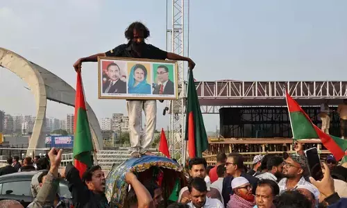 Bangladesh Sees Fresh Violence As Man Dies In Crude Bomb Attack In Dhaka Amid Political Tensions Bangladesh Sees Fresh Violence As Man Dies In Crude Bomb Attack In Dhaka Amid Political Tensions