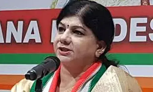 Telangana Mahila Cong chief flays actor Shivaji over comments on women