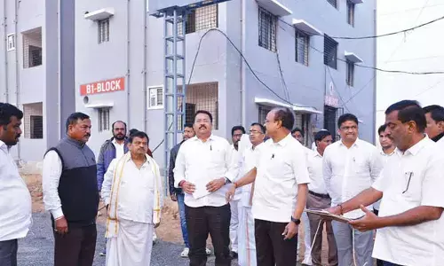 Endowments Commissioner inspects staff quarters in Srisailam