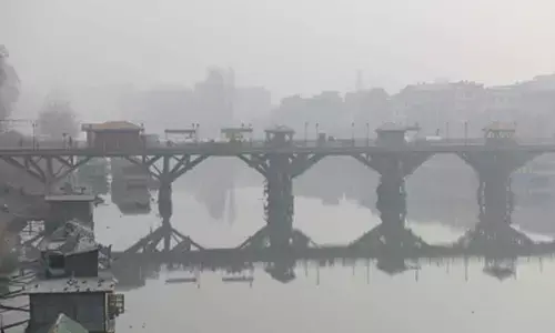 Night temperature drops below zero in Kashmir; tourists arrive for Christmas, New Year celebrations