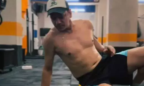 Vijay Varma celebrates Christmas by hitting the gym for his next project