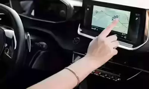 Android Auto May Soon Let Users Cast Media Directly to Car Displays