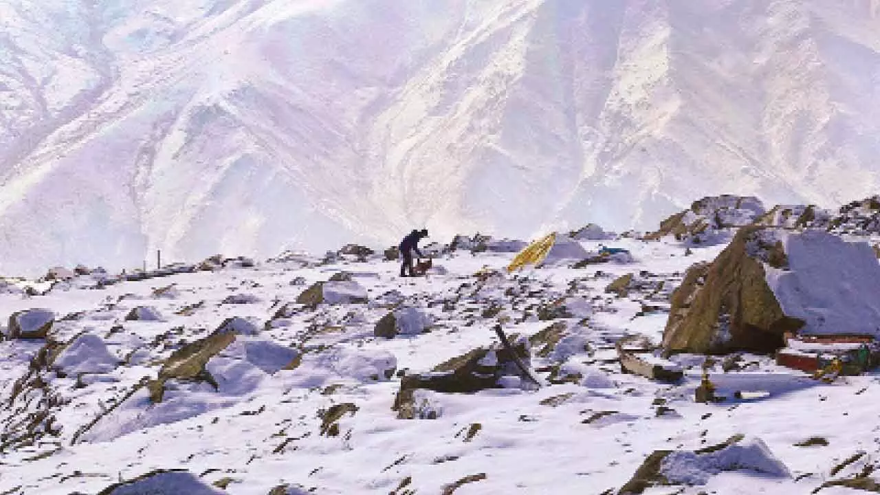 After brief respite, mercury drops below freezing point in Kashmir After brief respite, mercury drops below freezing point in Kashmir