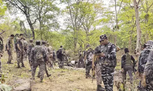 Maoist Ganesh Uike killed with five other Naxals