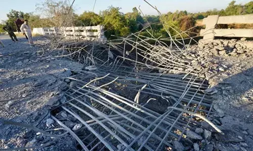 Cambodia says Thai fighter jets bomb its border village