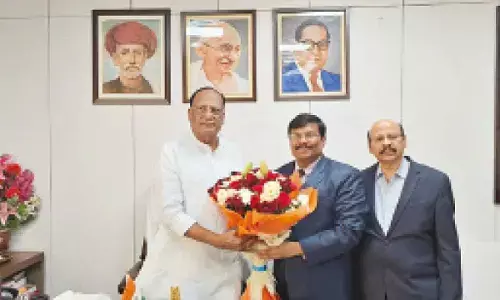 New Assembly Secretary Tirupati calls on Council Chairman Gutha Sukhender Reddy