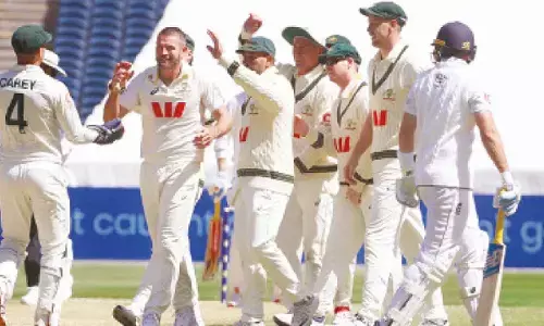 Wickets, records tumble on Day 1 of 4th Ashes