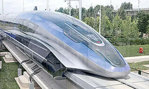 Chinas fastest maglev train sets world record
