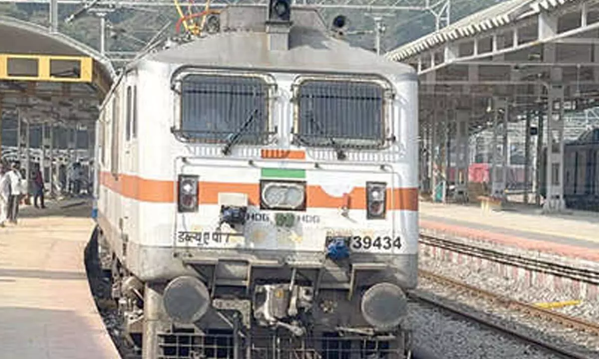 Complete electrification of ‘challenging’ ghat section achieved Complete electrification of ‘challenging’ ghat section achieved