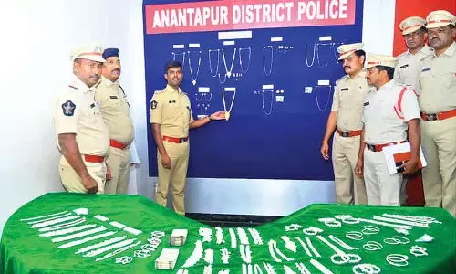 Inter-state chain snatchers arrested