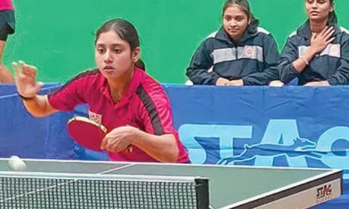 Jain varsity edges Mumbai varsity on first day