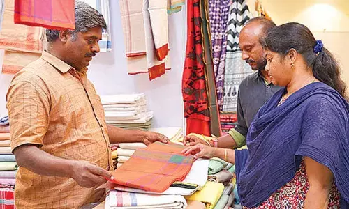 Hathkargha Mela brings India’s renowned handlooms to Tirupati