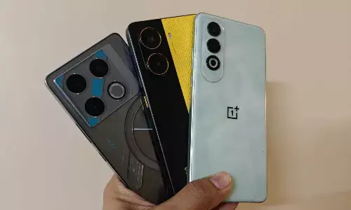 Best Smartphones Under ₹25,000 to Buy Before New Year 2025