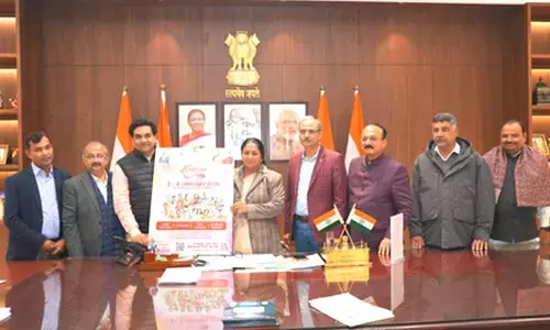 Rekha Gupta discusses details of ‘Delhi Shabdotsav’ with organising team Rekha Gupta discusses details of ‘Delhi Shabdotsav’ with organising team