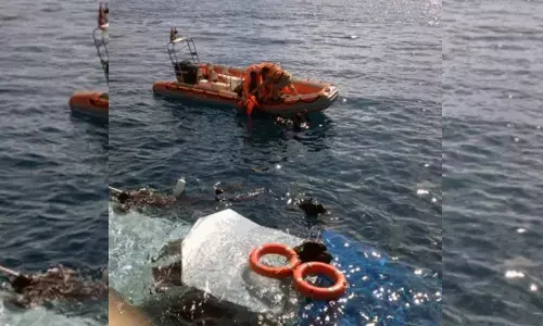 One person dies, three missing after boat sinks off Greek island of Samos