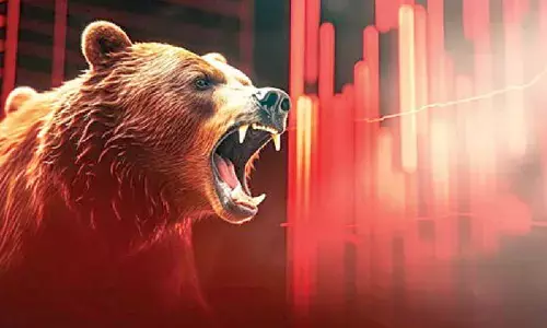 Markets slide for 4th session as energy, tech shares drag