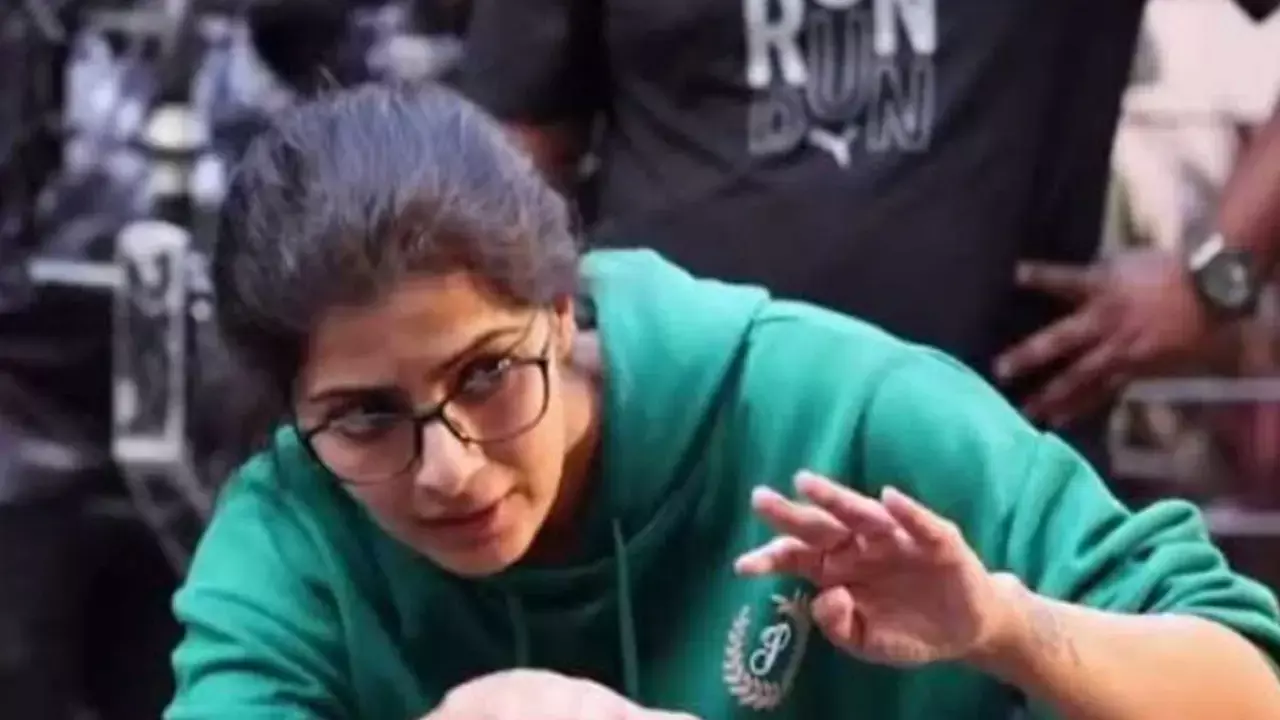 Varalaxmi Sarathkumar wraps shoot of her directorial debut ‘Saraswathi’ Varalaxmi Sarathkumar wraps shoot of her directorial debut ‘Saraswathi’