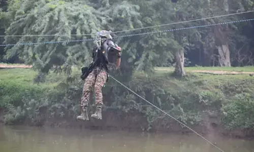 Aquatic manoeuvres dominate Watermanship Training by Army’s Shatrujeet Brigade Aquatic manoeuvres dominate Watermanship Training by Army’s Shatrujeet Brigade