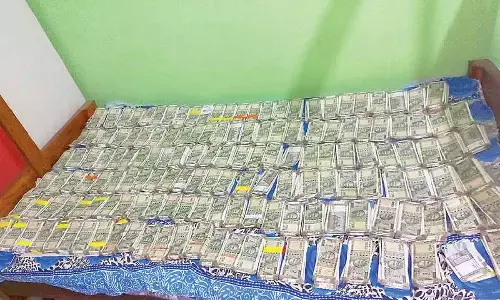 Raid on addl tehsildar uncovers Rs 75L cash