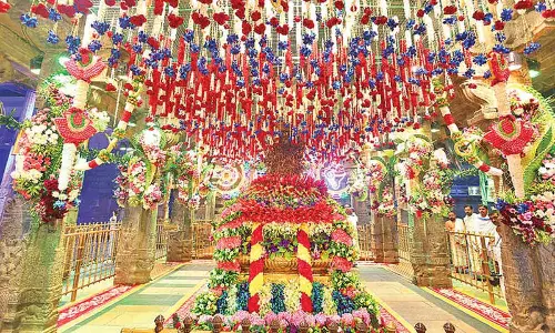 Vaikuntha Dwara Darshanam begins with grandeur at Tirumala