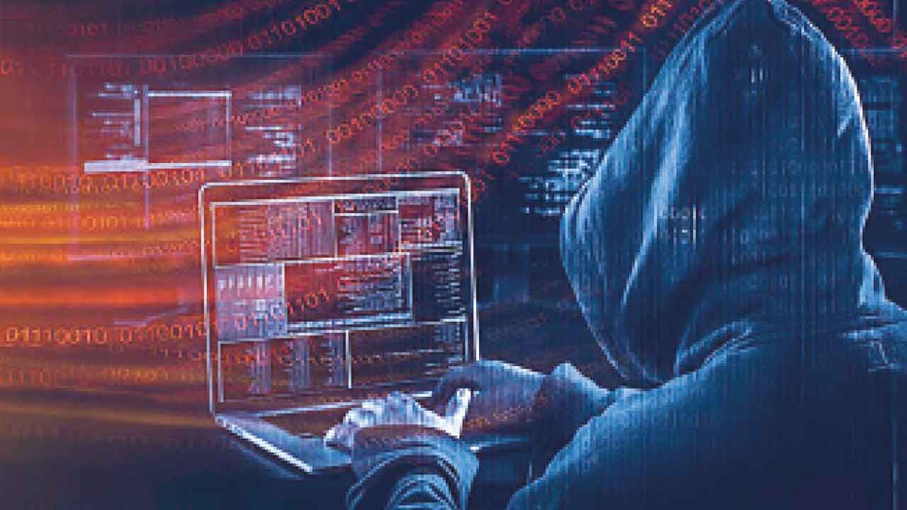 Police busts international cyber fraud racket, 3 held