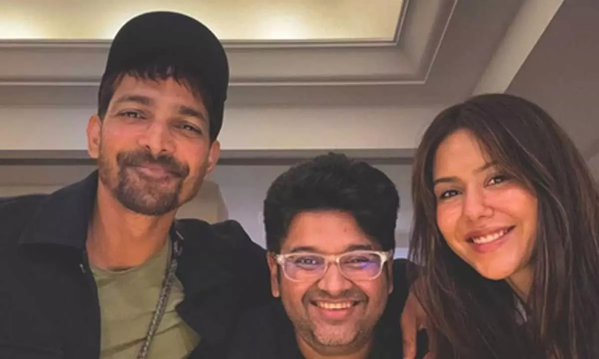 Milap Zaveri thanks Harshvardhan Rane & Sonam Bajwa for making 2025 special for him Milap Zaveri thanks Harshvardhan Rane & Sonam Bajwa for making 2025 special for him