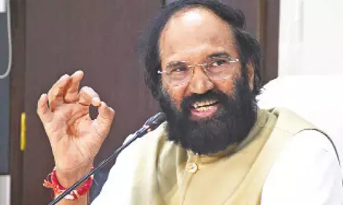 Uttam hits back at Harish Rao; says BRS leader peddling lies