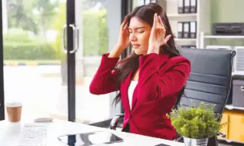 Migraines at Work: How to Keep Your Head Clear and Your Day on Track Migraines at Work: How to Keep Your Head Clear and Your Day on Track