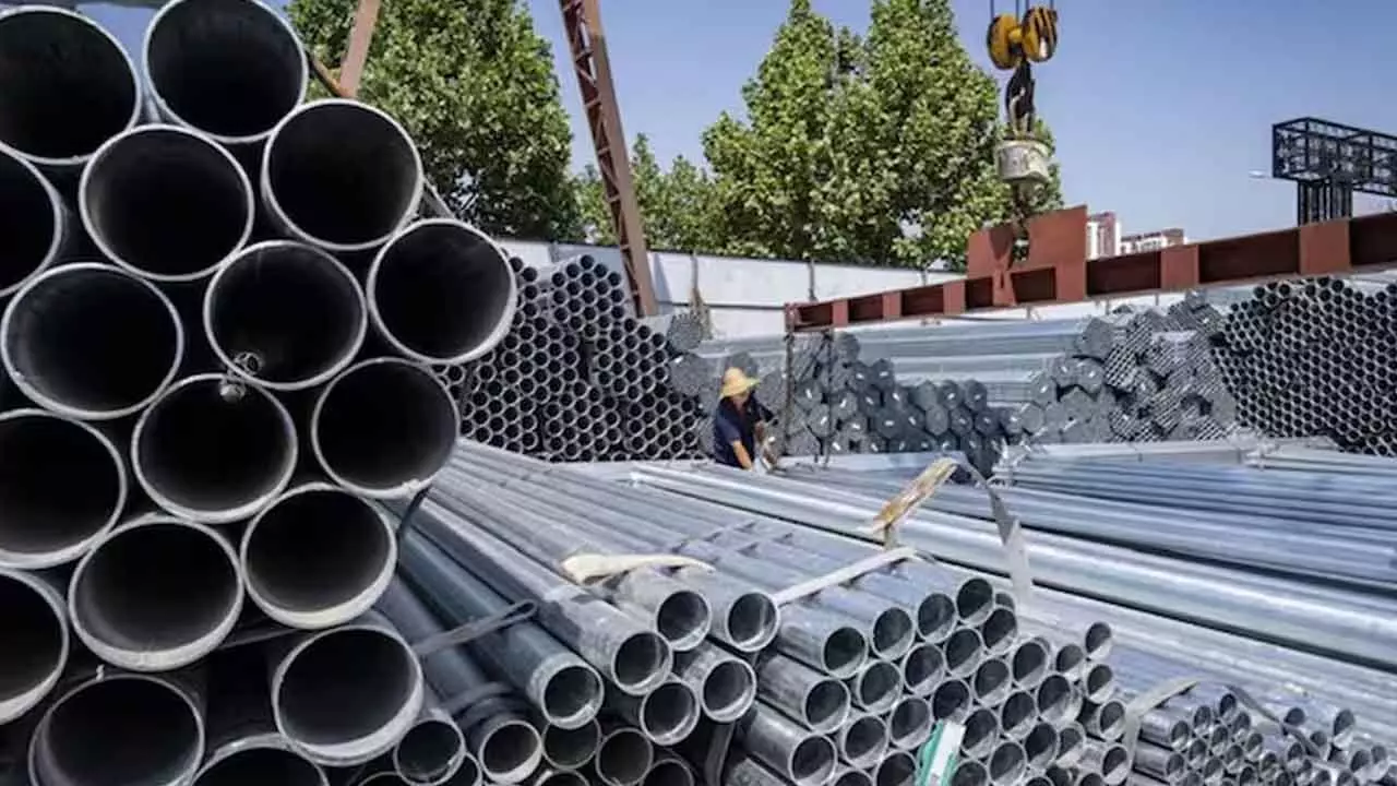 Steel stocks rise to 5%