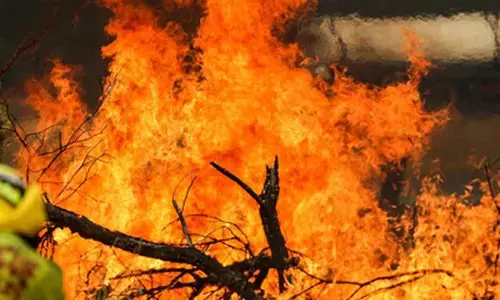 Life-threatening bushfire in Australia prompts evacuation order