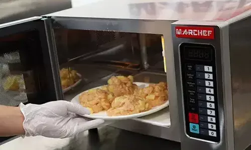 Microwave Safety Guide: Which Utensils Are Safe and Which Can Be Dangerous