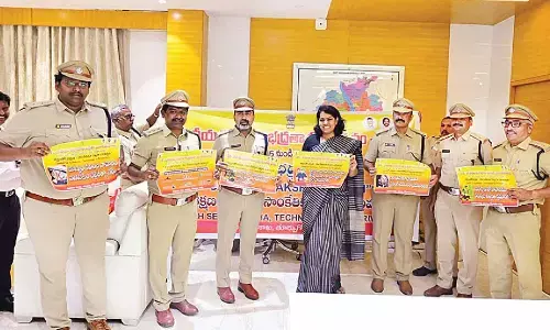 Posters on road safety released
